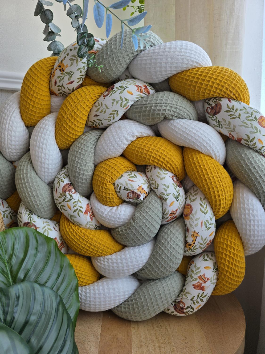 Tresse de lit 4 brins blanc sauge moutarde et lion 3.5m