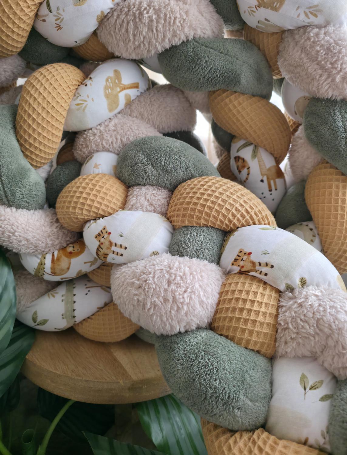 Tresse de lit 4 brins camel doudou olive moumoute beige et crocodile 4.6m