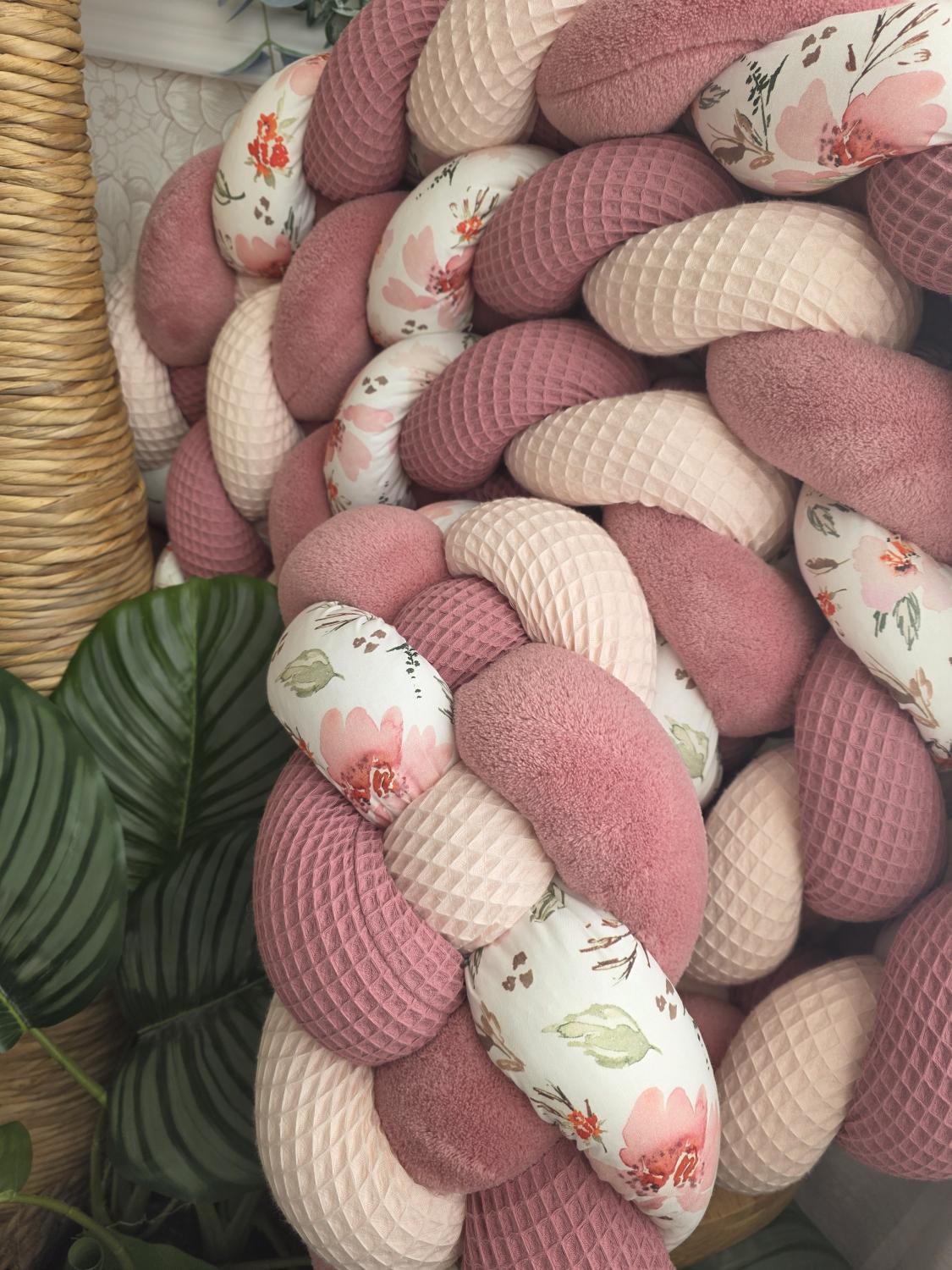Tresse de lit 4 brins rose pâle vieux rose doudou vieux rose et fleurs pastel 4m