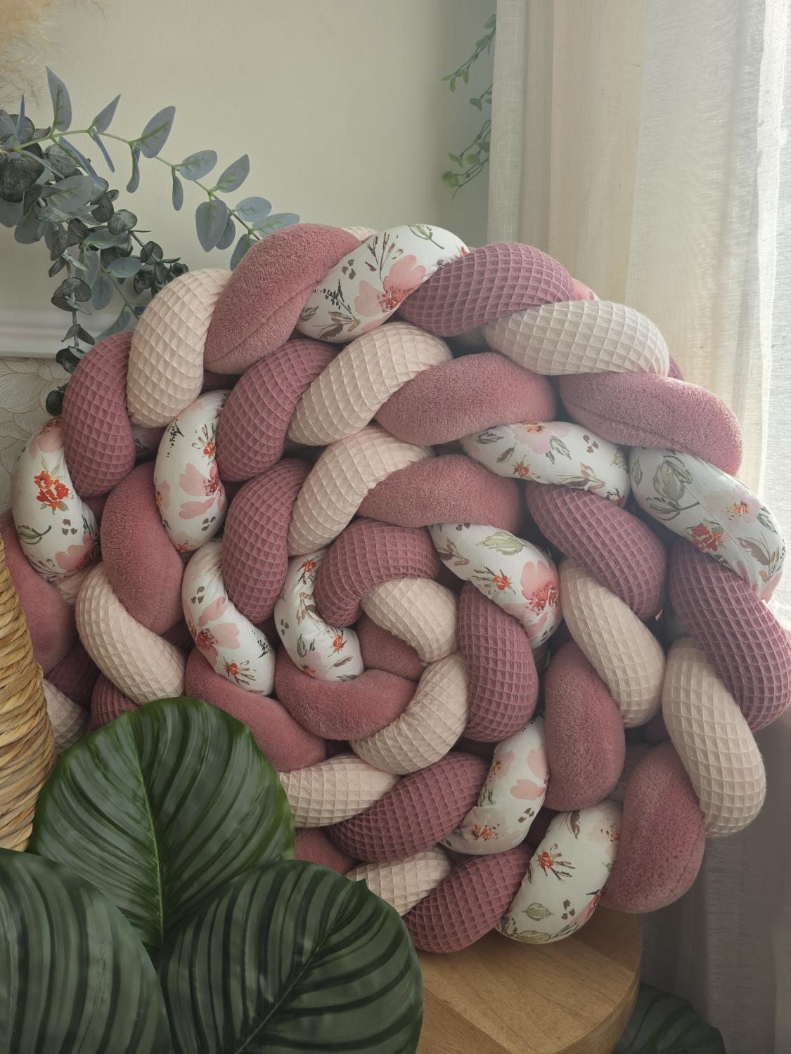 Tresse de lit 4 brins rose pâle vieux rose doudou vieux rose et fleurs pastel 4m