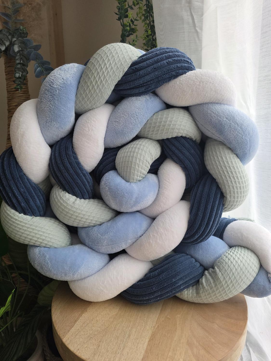 Tresse de lit 4 brins vert d'eau doudou blanc et bleu et côtelé marine 2.4m