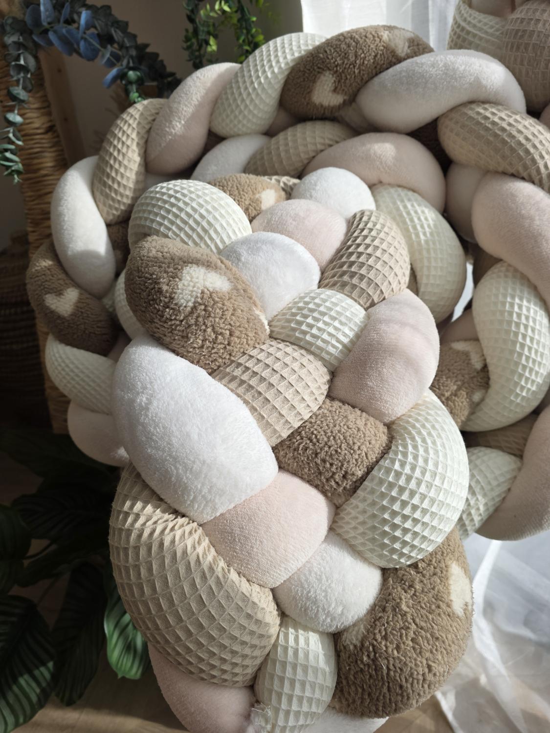 Tresse de lit 5 brins écru beige doudou écru et beige et teddy beige à coeurs écru 4.2m